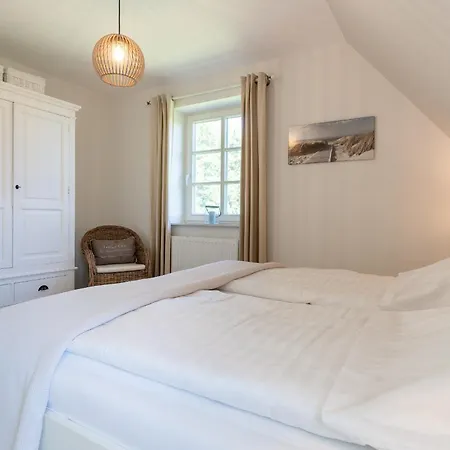 Reetdachhaus Luett Strandhues Reetdachhaus Luett Strandhues *