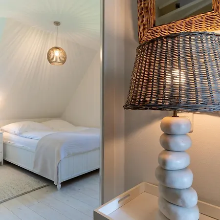 Reetdachhaus Luett Strandhues Reetdachhaus Luett Strandhues *