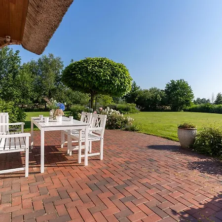 Reetdachhaus Luett Strandhues Reetdachhaus Luett Strandhues *