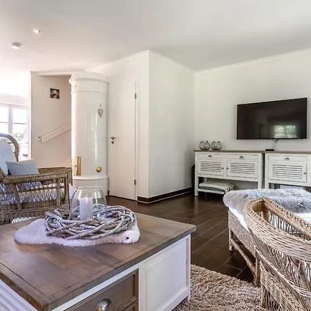 Reetdachhaus Luett Strandhues Reetdachhaus Luett Strandhues Sankt Peter-Ording