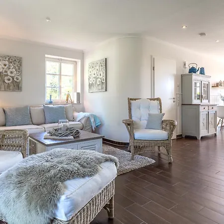 Reetdachhaus Luett Strandhues Reetdachhaus Luett Strandhues Sankt Peter-Ording